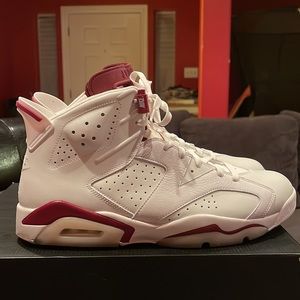 2015 retro Jordan maroon Nike on the back